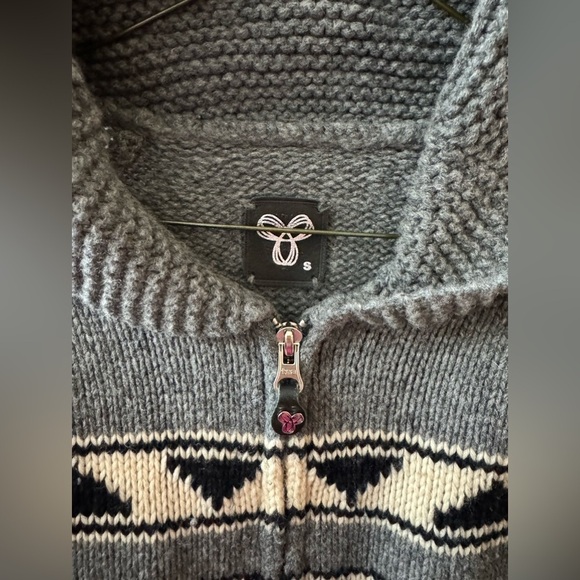 ARITZIA TNA FROM SEA TO SKY 100% lambswool zip up cardigan (size S) - Picture 4 of 5